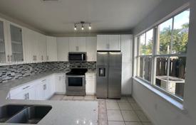 4 pièces maison en ville 189 m² à Doral, Etats-Unis. $669,000