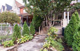 Maison mitoyenne – Montrose Avenue, Toronto, Ontario,  Canada. C$2,317,000