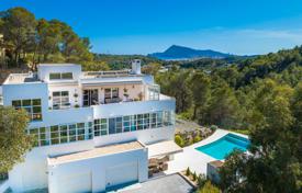 Villa avec piscine à côté du club de golf d'Altea. 1,545,000 €