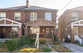 3 pièces maison mitoyenne à East York, Canada. C$1,344,000