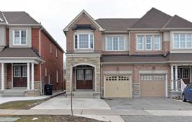 5 pièces maison mitoyenne à Etobicoke, Canada. C$1,418,000