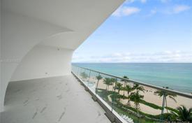 Bâtiment en construction – Collins Avenue, Miami, Floride,  Etats-Unis. 2,750,000 €