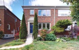 3 pièces maison mitoyenne à East York, Canada. C$1,664,000