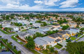 Maison en ville – Homestead, Floride, Etats-Unis. $560,000