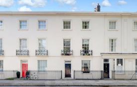 3 pièces maison mitoyenne à Londres, Royaume-Uni. £1,675,000