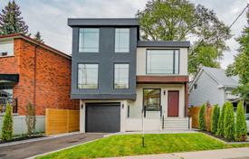 5 pièces maison en ville en York, Canada. C$2,124,000