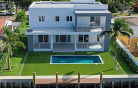 Villa – North Miami, Floride, Etats-Unis. $2,390,000