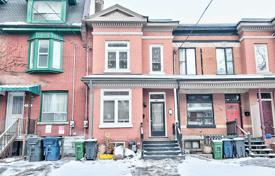 5 pièces maison mitoyenne à Old Toronto, Canada. C$1,470,000