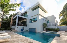 Villa – Key Biscayne, Floride, Etats-Unis. 2,620,000 €