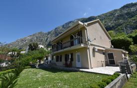 Villa – Dobrota, Kotor, Monténégro. 720,000 €