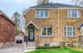 Maison mitoyenne – East York, Toronto, Ontario,  Canada. C$1,431,000