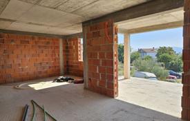 7 pièces maison en ville 240 m² à Vrbnik, Croatie. 420,000 €