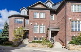 Maison mitoyenne – Etobicoke, Toronto, Ontario,  Canada. C$1,303,000