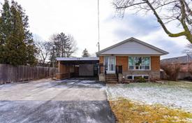 3 pièces maison en ville à Scarborough, Canada. C$1,447,000