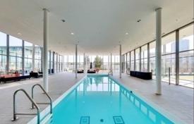 2 pièces appartement à The Queensway, Canada. C$862,000