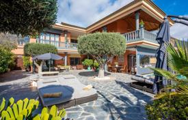Villa – Adeje, Santa Cruz de Tenerife, Îles Canaries,  Espagne. 2,600,000 €