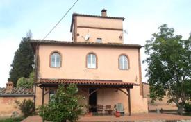 5 pièces villa 530 m² à Castelnuovo Berardenga, Italie. 850,000 €
