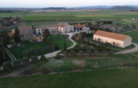 Villa – Arles, Bouches-du-Rhône, Provence-Alpes-Côte d'Azur,  France. 3,150,000 €
