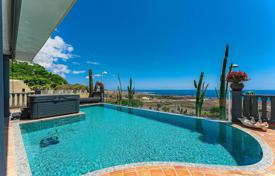Villa – Adeje, Santa Cruz de Tenerife, Îles Canaries,  Espagne. 3,710,000 €