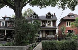 3 pièces maison mitoyenne à Old Toronto, Canada. C$1,654,000