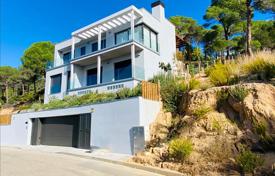 Villa – Lloret de Mar, Catalogne, Espagne. $829,000