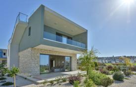 Villa – Chloraka, Paphos, Chypre. From $703,000