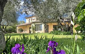 Villa – Roquefort-les-Pins, Côte d'Azur, France. 1,490,000 €