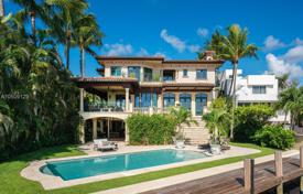 Villa – Coral Gables, Floride, Etats-Unis. 9,776,000 €