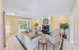 Maison en ville – Coral Gables, Floride, Etats-Unis. $2,300,000