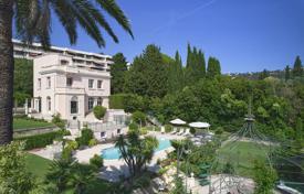 Maison de campagne – Cannes, Côte d'Azur, France. 7,500 € par semaine