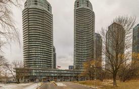 2 pièces appartement à Lake Shore Boulevard West, Canada. C$700,000