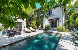 Villa – Miami, Floride, Etats-Unis. $1,585,000