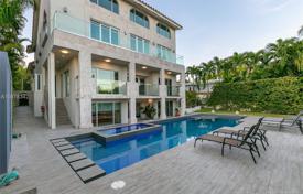 Villa – Miami, Floride, Etats-Unis. $2,999,000