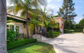 Villa – Beverly Hills, Los Angeles, Californie,  Etats-Unis. $24,400 par semaine