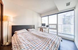 4 pièces appartement à Bathurst Street, Canada. C$819,000