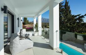 14 pièces villa 240 m² à Nueva Andalucia, Espagne. 2,195,000 €