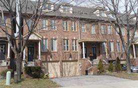 3 pièces maison mitoyenne à Etobicoke, Canada. C$1,173,000