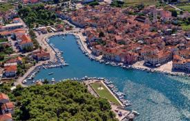 Bâtiment en construction – Stari Grad, Comté de Split-Dalmatie, Croatie. 610,000 €