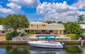 Villa – Fort Lauderdale, Floride, Etats-Unis. 1,547,000 €