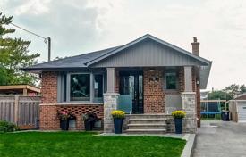 Maison en ville – Scarborough, Toronto, Ontario,  Canada. C$1,153,000