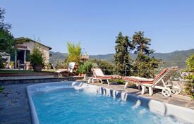 3 pièces villa à Rapallo, Italie. 9,200 € par semaine