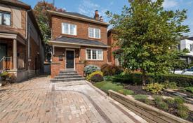 4 pièces maison en ville à Old Toronto, Canada. C$2,297,000