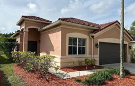 Maison en ville – Weston, Floride, Etats-Unis. $750,000