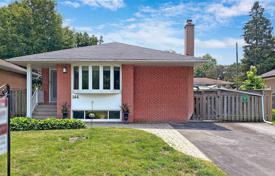 Maison en ville – Scarborough, Toronto, Ontario,  Canada. C$1,263,000