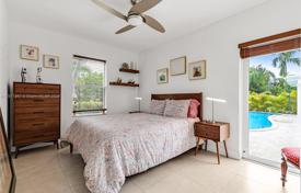 Maison en ville – Coral Gables, Floride, Etats-Unis. $2,198,000