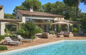 Villa – Mougins, Côte d'Azur, France. 3,980,000 €