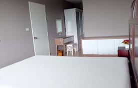 2 pièces appartement en copropriété à Khlong Toei, Thaïlande. $199,000