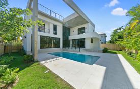 Villa – Key Biscayne, Floride, Etats-Unis. 3,069,000 €