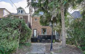 4 pièces maison en ville à Old Toronto, Canada. C$1,877,000