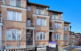 Maison mitoyenne – Kingston Road, Toronto, Ontario,  Canada. C$956,000